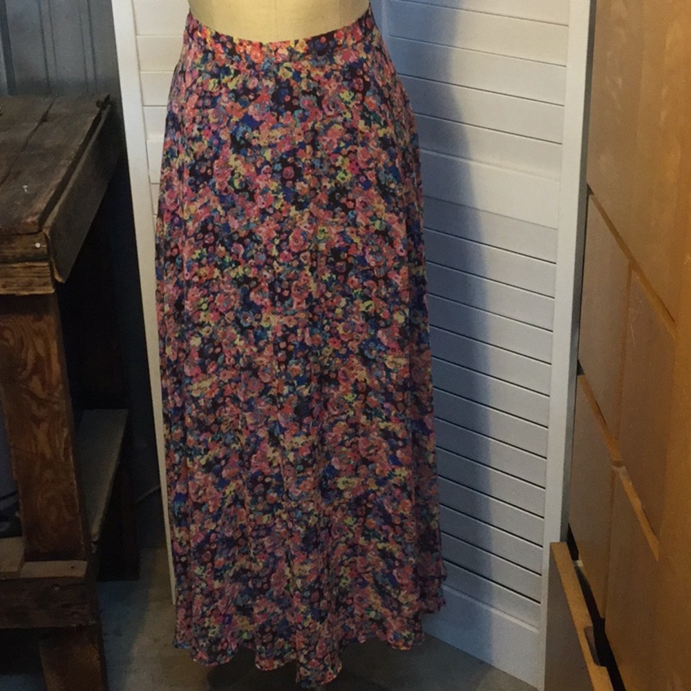 Decree midi length skirt